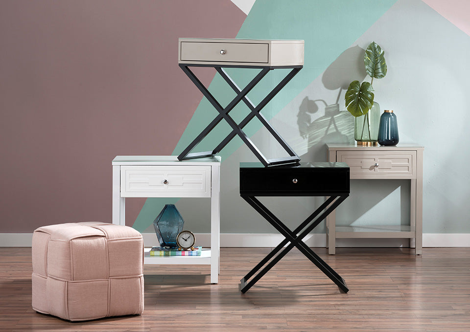 Dynamic Ways to Mix and Match Your Nightstands