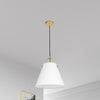 Dainolite Emperor 1 Light Pendant Aged Brass Finish White Shade Lamp|Luminaire suspendu Emperor de Dainolite avec abat-jour blanc, fini laiton vieilli et 1 ampoule