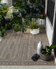 Hazel Transitional 6'6" x 9'0" Area Rug in Ivory Indoor Area Rug | Tapis Transitionnel Hazel 6'6" x 9'0" en Ivoire