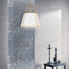 Dainolite Trapezoid 3 Light Pendant Trapezoid Gold/White Shade White Fabric Diffuser Lamp|Luminaire suspendu Trapezoid de Dainolite avec abat-jour trapézoïde doré et blanc qui diffuse la lumière, tissu blanc et 3 ampoules
