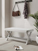 Abigail Mid-Century Modern Upholstered Velvet Accent Bench in Cream | Banc d’appoint moderne du milieu du siecle Abigail en velours creme capitonne