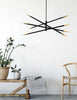 Dainolite Wand 8 Light Chandelier Small Matte Black/Aged Brass Lamp|Petit lustre Wand de Dainolite avec fini noir mat et laiton vieilli et 8 ampoules