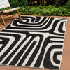 Jackson Black White Abstract Lines Outdoor Rug, 5'3" x 7'7" Outdoor Area Rug | Tapis d'exterieur Jackson a lignes abstraites noires et blanches, 5'3" x 7'7"