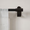 Umbra Bellwood Matte Black Expandable 1" Curtain Rod - 42"-120" | Tringle à rideaux extensible Bellwood de Umbra noir mat de 1 po - 42 po à 120 po