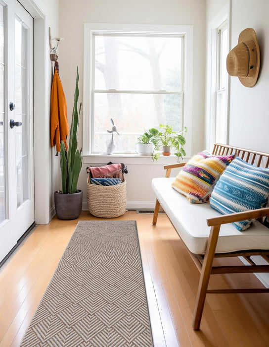 Laura Contemporary 2'0\" x 6'0\" Runner Rug in Ivory Indoor Area Rug