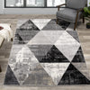 Covington Distressed Triangles Area Rug - 7'10" x 10'6"|Carpette Covington à motifs de triangles vieillis - 7 pi 10 po x 10 pi 6 po