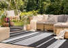 Jackson Striped Indoor/Outdoor Area Rug - 5'3" x 7'7"|Carpette Jackson à rayures pour l’intérieur et l'extérieur - 5 pi 3 po x 7 pi 7 po