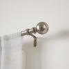 Umbra Bolas Nickel Expandable 1" Curtain Rod - 36"-72" | Tringle à rideaux extensible Bolas de Umbra nickel de 1 po - 36 po à 72 po