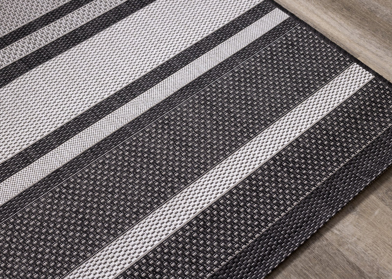 Jackson Striped Indoor/Outdoor Area Rug - 5'3\" x 7'7\"