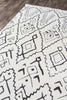 Aurelia Contemporary 2'3" x 7'6" Runner Rug in Ivory Indoor Area Rug | Tapis Contemporain Aurelia 2'3" x 7'6" en Ivoire