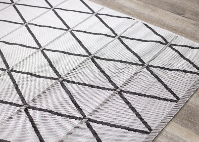 Jackson Diamond Indoor/Outdoor Area Rug - 5'3\" x 7'7\"