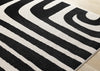 Jackson Black White Abstract Lines Outdoor Rug, 5'3" x 7'7" Outdoor Area Rug | Tapis d'exterieur Jackson a lignes abstraites noires et blanches, 5'3" x 7'7"