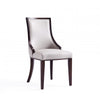Grand Traditional Wood Upholstered Dining Chair in Light Gray - Set of 4 | Grand fauteuil de salle a manger traditionnel en bois avec revetement en tissu gris clair - Lot de 4