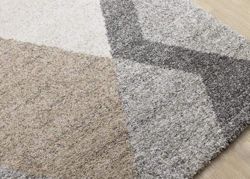 Maverick White Beige Grey Modern Plush Area Rug - 5'3\" x 7'7\"