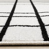 Covington Grey White Checkered Pattern Rug, 6'7" x 9'10" Indoor Area Rug | Tapis Covington a carreaux gris et blanc, 6'7" x 9'10"