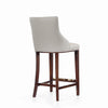 Shubert Modern Wood Upholstered Barstool in Light Gray - Set of 2 | Tabouret de bar moderne en bois Shubert avec revetement en tissu gris clair - Lot de 2