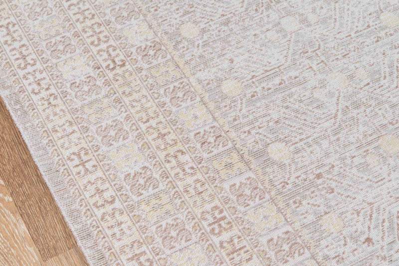 Valeria Traditional 4'0\" x 6'0\" Area Rug in Grey Indoor Area Rug