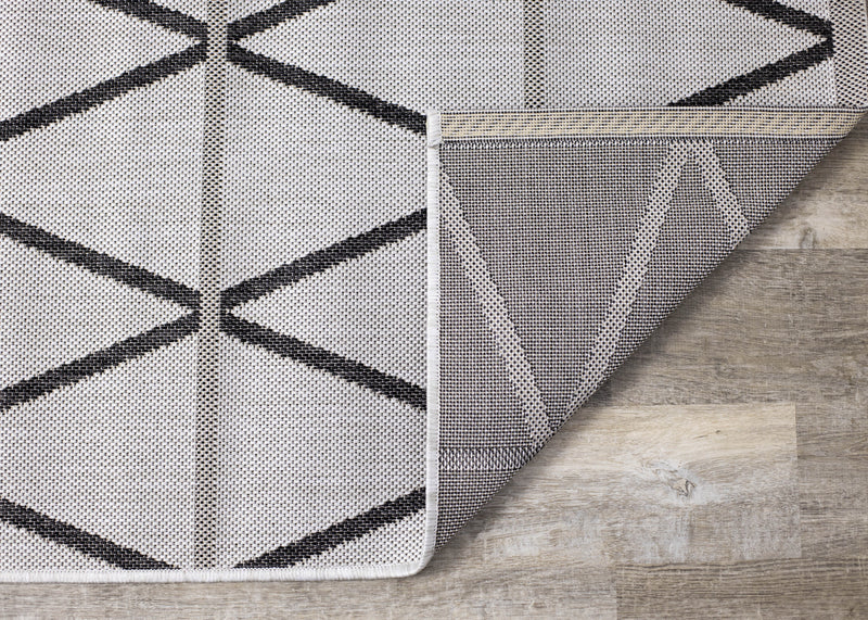 Jackson Diamond Indoor/Outdoor Area Rug - 5'3\" x 7'7\"
