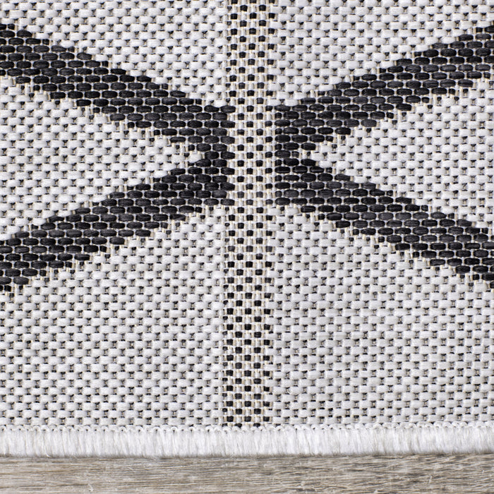 Jackson Diamond Indoor/Outdoor Area Rug - 5'3\" x 7'7\"