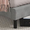 Kellen Upholstered Platform Bed with Headboard in Light Grey - King Size | Kellen lit plateforme rembourré avec tête de lit gris pâle - Très grand