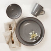 Utopia 16-Piece Stoneware Dinnerware Set with Silver Flatware | Ensemble de Vaisselle Utopia en Gres 16 Morceaux avec Ustensiles Argentes