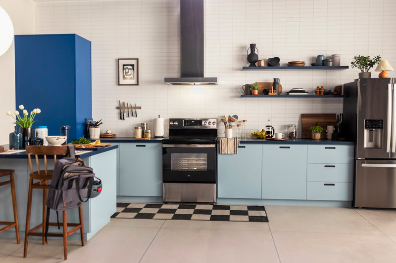 GE 5 Cu. Ft. Electric Range with True European Convection and Air Fry - Stainless Steel - JCB840STSS