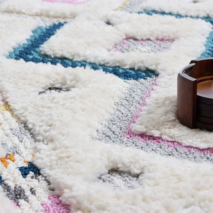 Lola Chevron 7x10 Area Rug