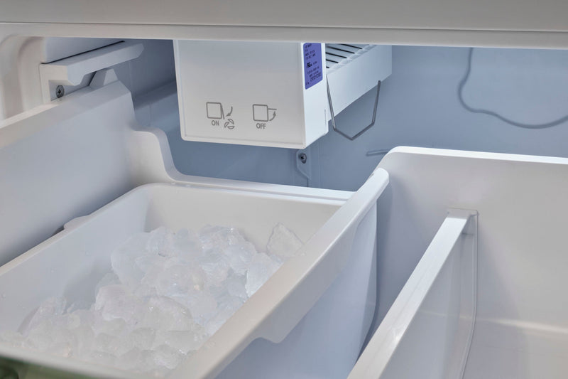 Classic Retro by Unique 18 cu.ft. Frost-Free Bottom Freezer Refrigerator - UGP-510L LG AC