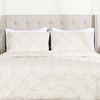 Gardenia Wynd 3-Piece King Comforter Set - Oatmeal | Ensemble d'édredon Gardenia Wynd 3 pièces écru pour très grand lit