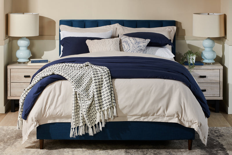Kort & Co. Rain Upholstered Platform Bed in Blue Fabric, Tufted - Queen Size