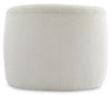 Solo 31.1" Sherpa Fabric Curved Accent Chair - Ice Cream  | Fauteuil d’appoint courbé Solo de 31,1 po en tissu sherpa - crème glacée