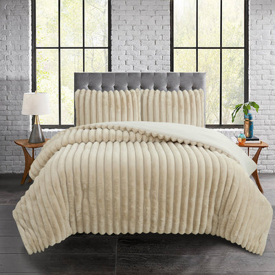 Fawn Terrace 3-Piece Full/Queen Comforter Set - Warm Caramel | Ensemble d’édredon Fawn Terrace 3 pièces pour lit double ou grand lit - caramel chaleureux