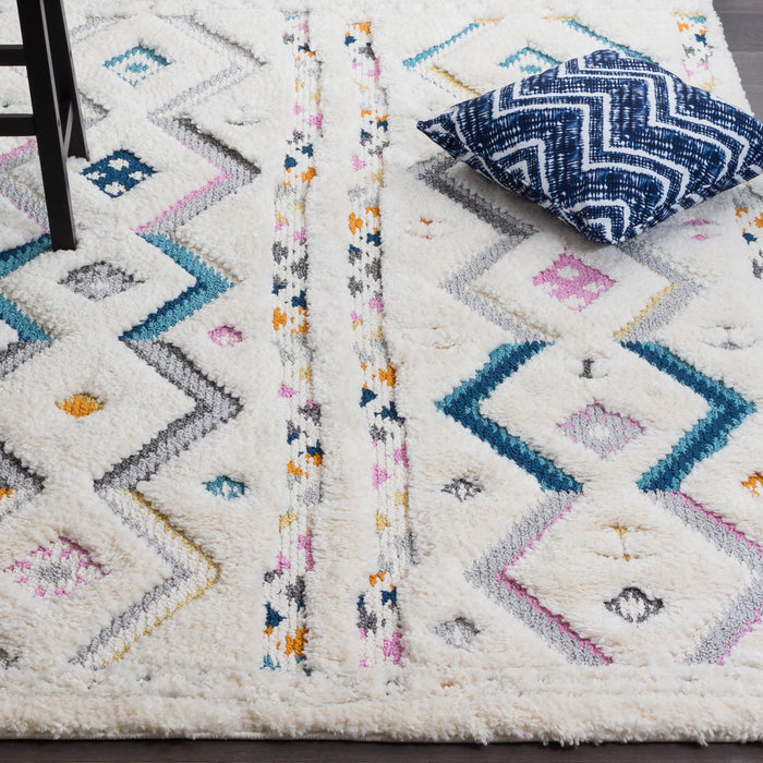 Lola Chevron 7x10 Area Rug