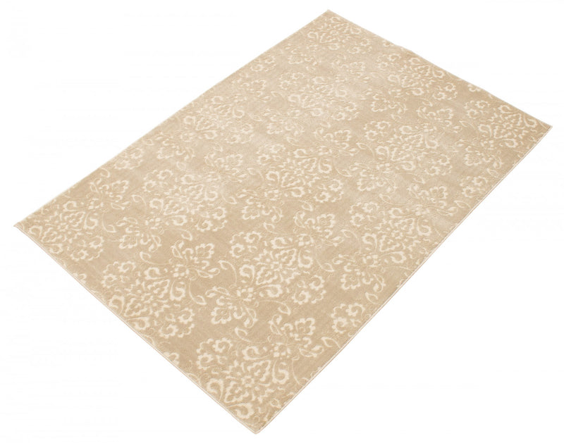Caledonia Ivory 4'7\" x 6'7\" Area Rug