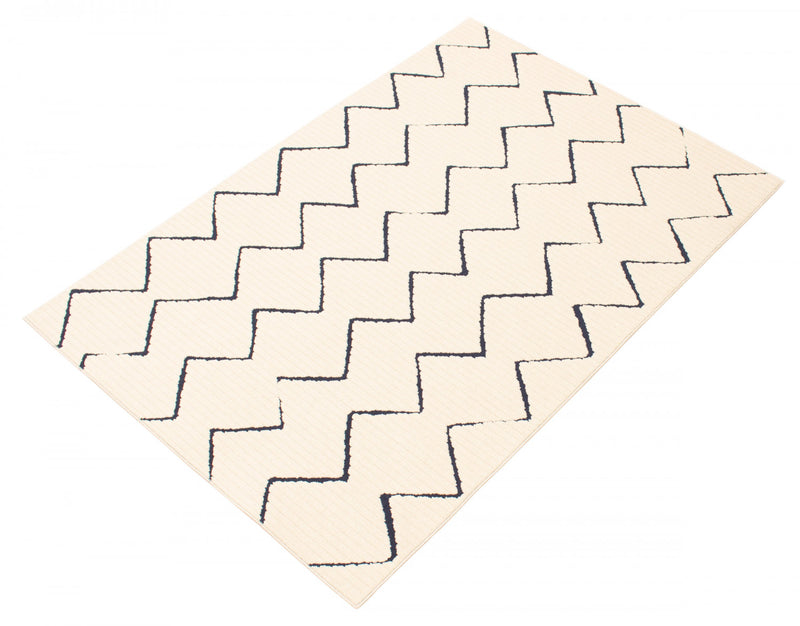 Kimi Blue-Ivory 3'11\" x 5'7\" Area Rug