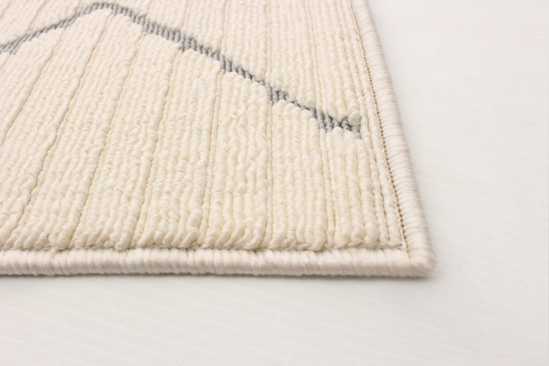 Kimi Ivory 4'7\" x 6'7\" Area Rug