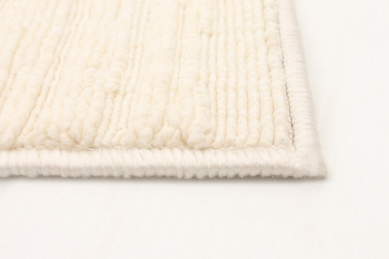 Eadda Ivory 2'8\" x 4'11\" Area Rug
