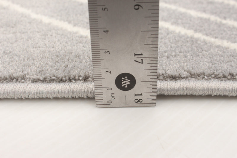 August Geod Grey-White 7'10\" x 10'2\" Area Rug