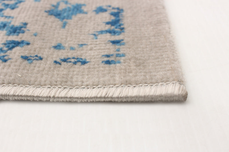 Corinne Blue 3'11\" x 5'7\" Area Rug