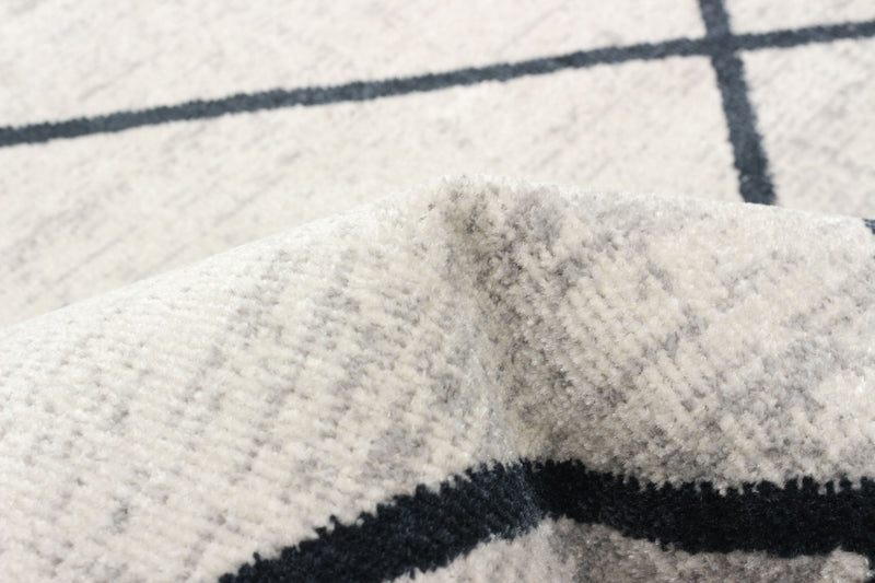 Damali Ivory/Blue Machine Washable Area Rug - 2'6\" x 8'0\"