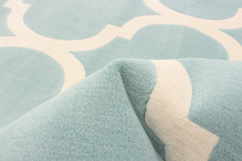 Aliya Aqua 4'7\" x 6'7\" Area Rug