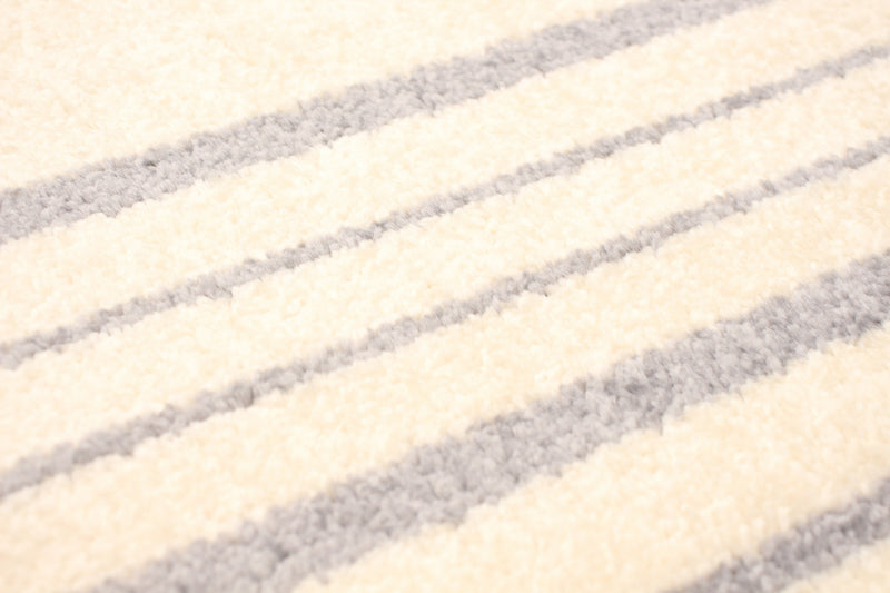 Faith Cream-Silver Area Rug - 5'3\" x 7'3\"