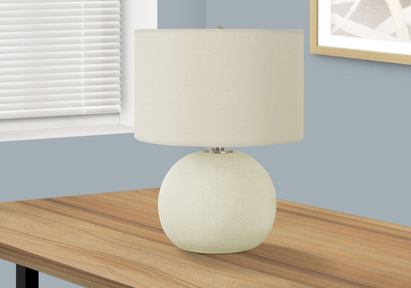 18\" Cream Ceramic Table Lamp