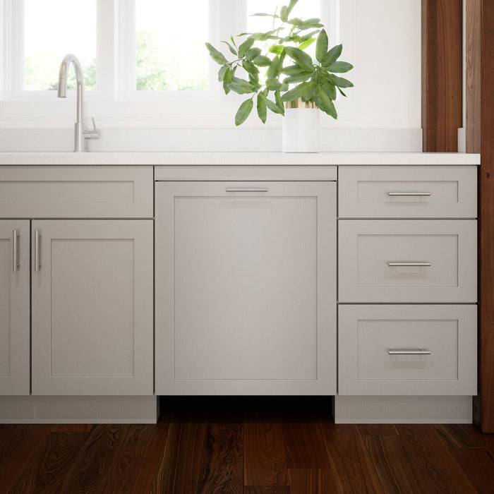 Bosch 800 Series Panel-Ready Dishwasher with PrecisionWash™ and Third Rack - SGV78C53UC 
